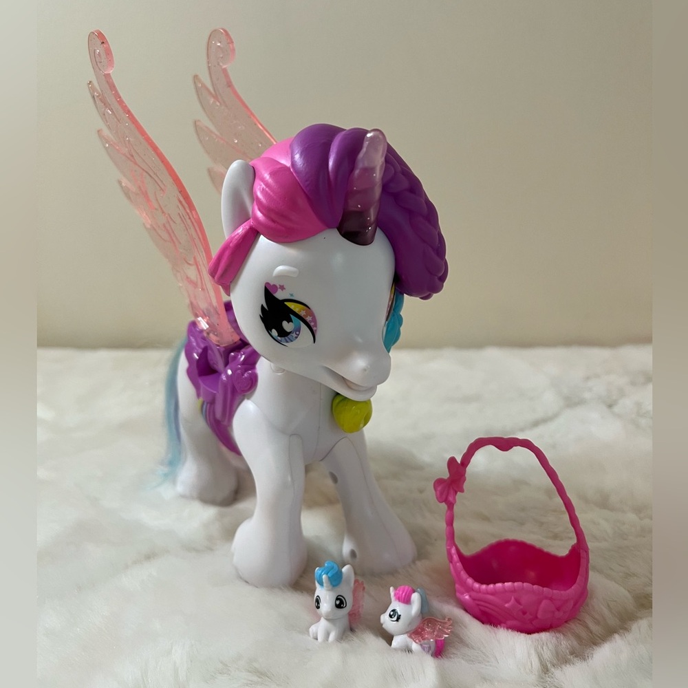VTech Myla The Magical Unicorn Set | Interactive Unicorn + Babies & Basket